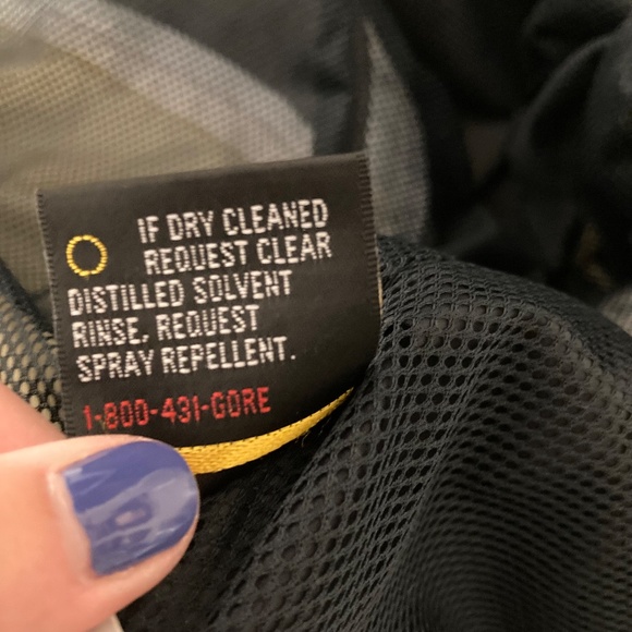 Marmot Gore•Tex Nylon Jacket Women's Medium Purple Navy Hooded - Picture 12 of 12